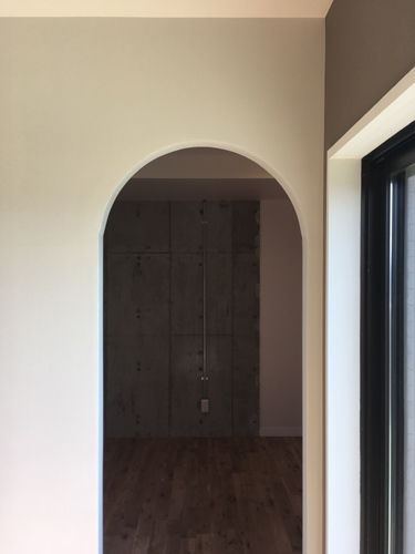 泉区の家：開口部