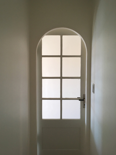 泉区の家：廊下01