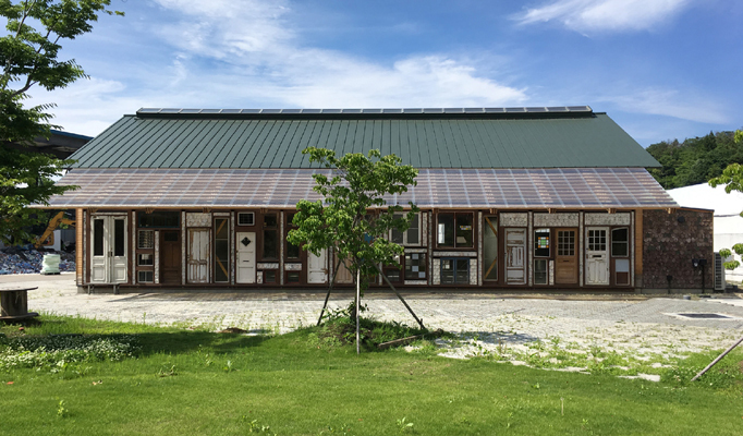 間伐材を利用した事務所の外観