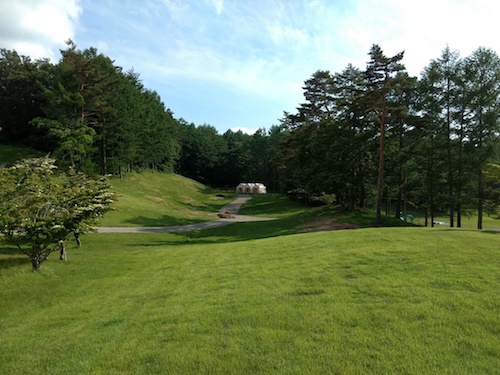 富士山麓に間伐材でつくるテント現場写真6