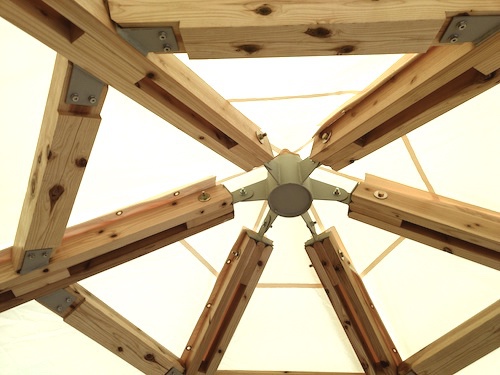 富士山麓に間伐材でつくるテントディテール1