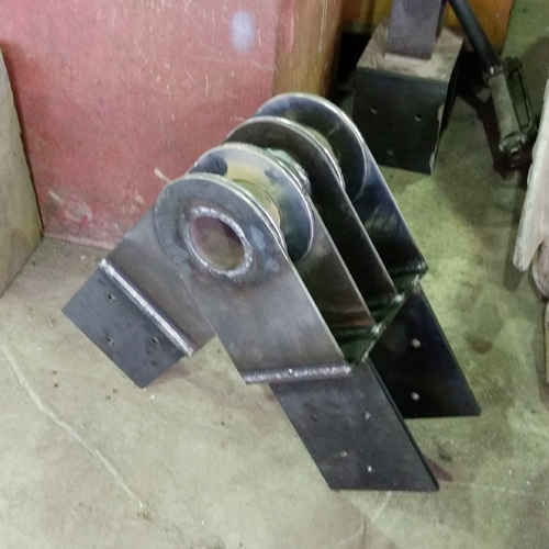 蔵王町の事務所ヒンジ金物開発1