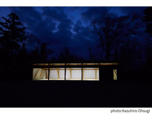 角田木造ガレージ夜景1