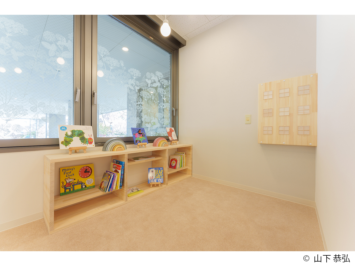 仙台榴岡親と子のサードプレイスぽぽらす本読みコーナー