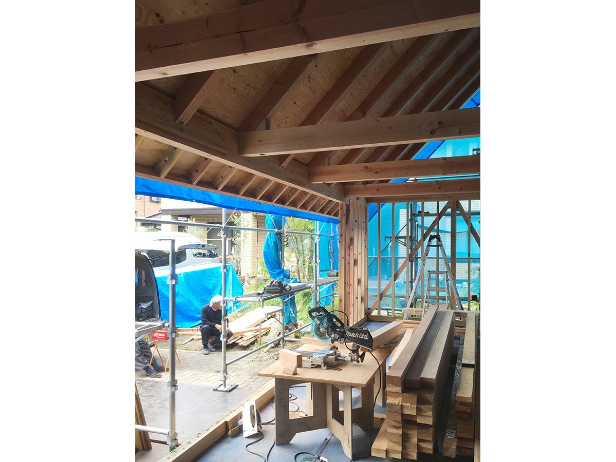 明るく木のあたたみを感じるジャズバーParagonianの現場