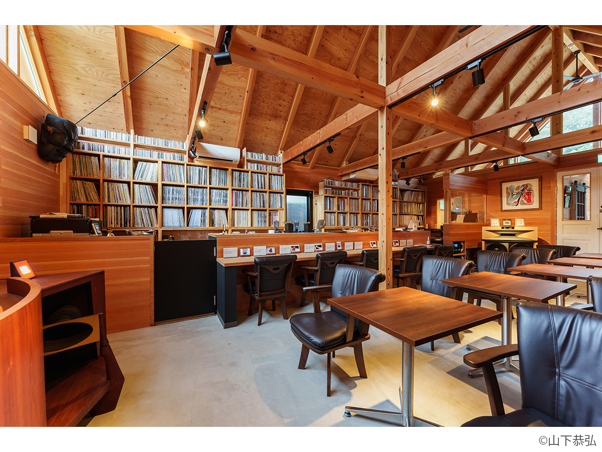 多賀城にあるジャズ＆ワインカフェparagonian