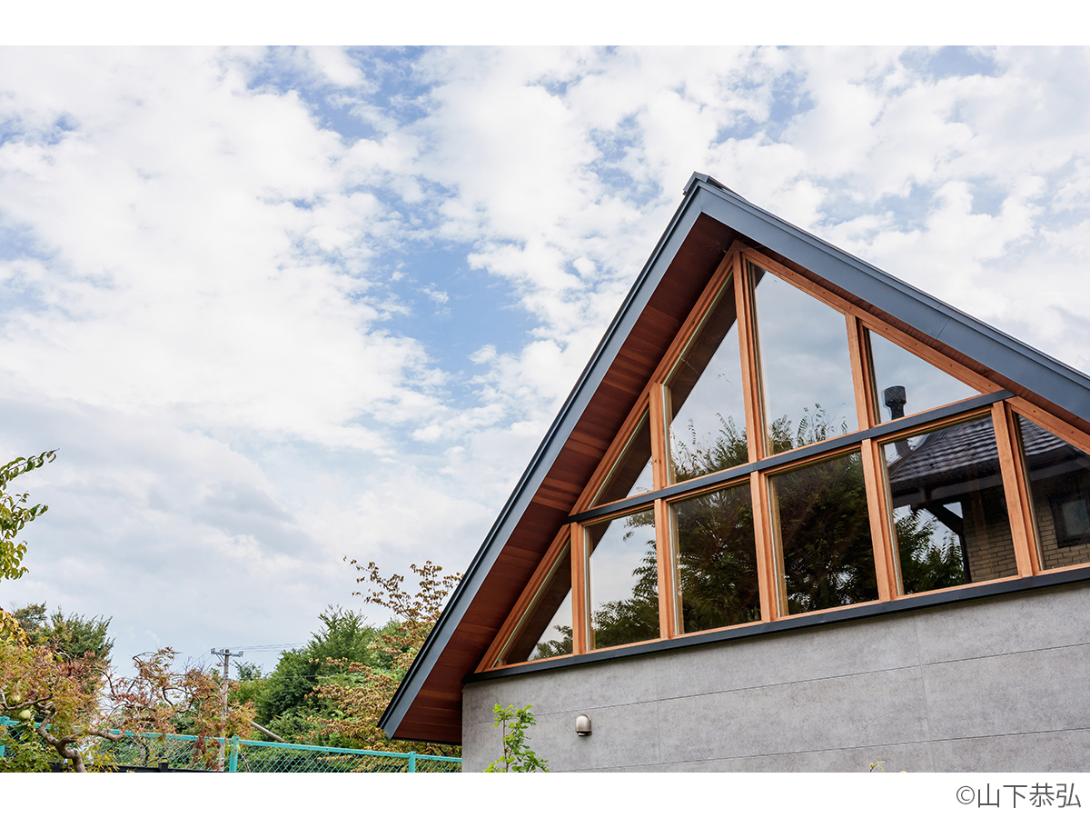 音響的な空間のジャズ＆ワインバーparagonianの外観6