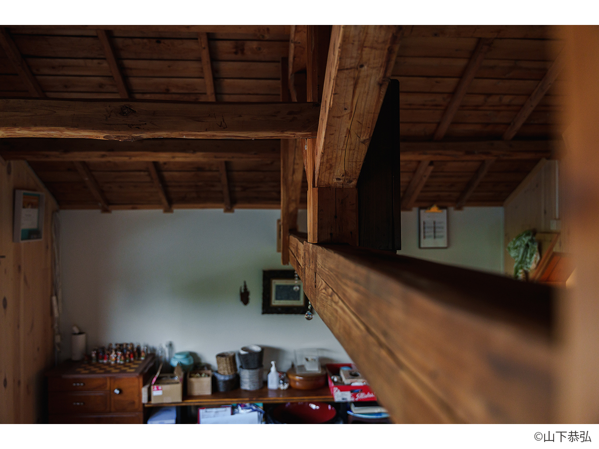 倉庫蔵の雰囲気を生かしながらリノベーションした貞山運河沿いのおしゃれなカフェインテリアディテール