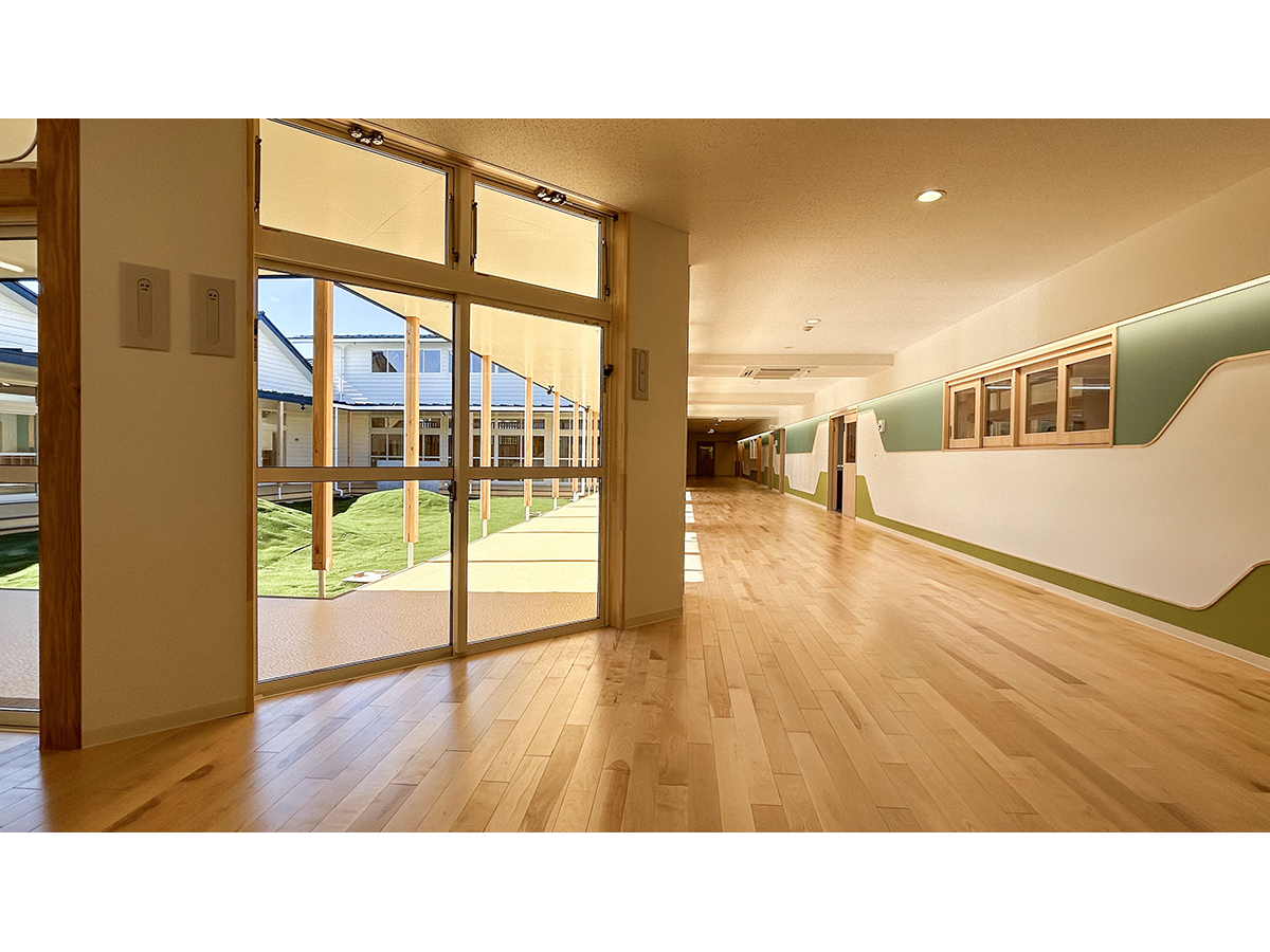 わくわくゆめの樹こども園中庭