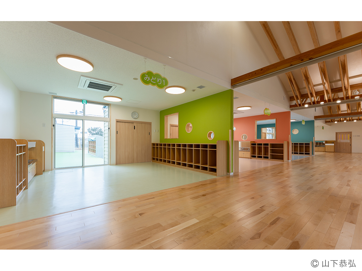 保育室・教室が緩やかにつながるわくわくゆめの樹こども園2