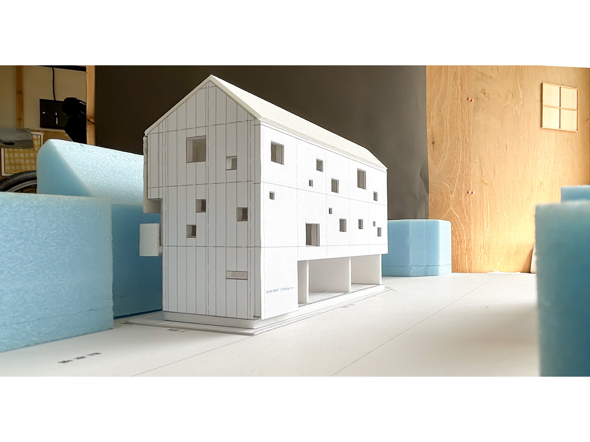 新寺アパートメント窓とヴォリュームスタディ模型1