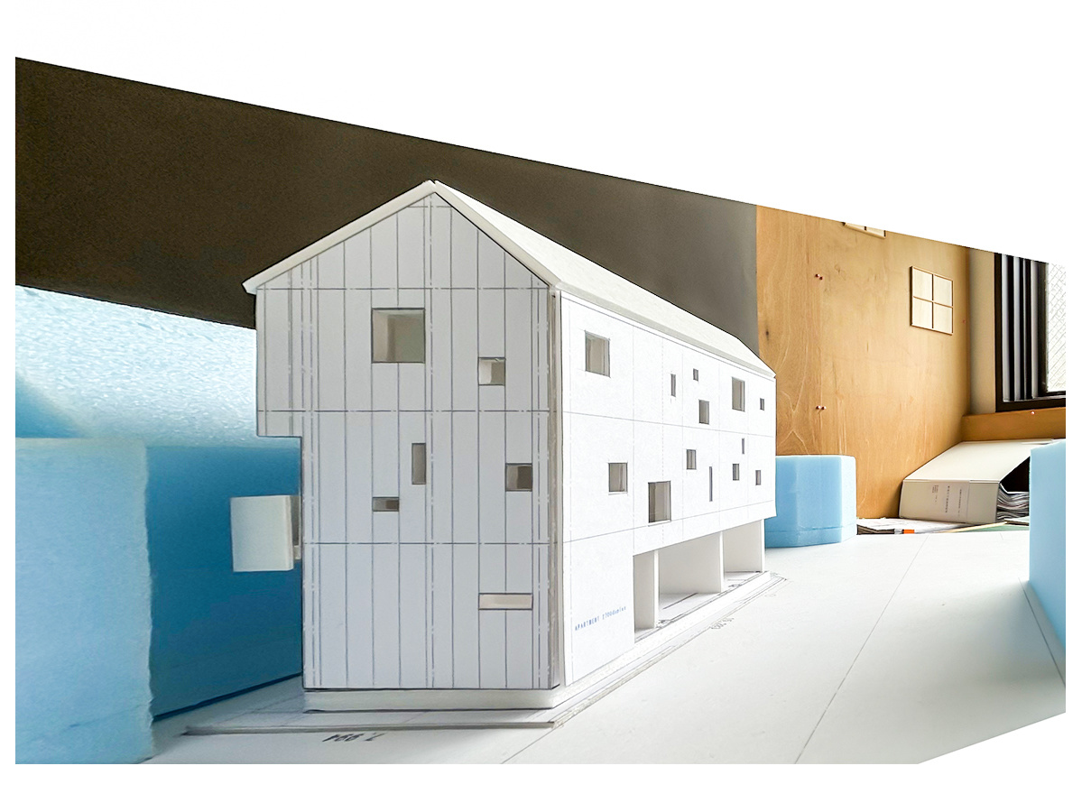 メゾネットと乱窓のスタディ断面模型-3