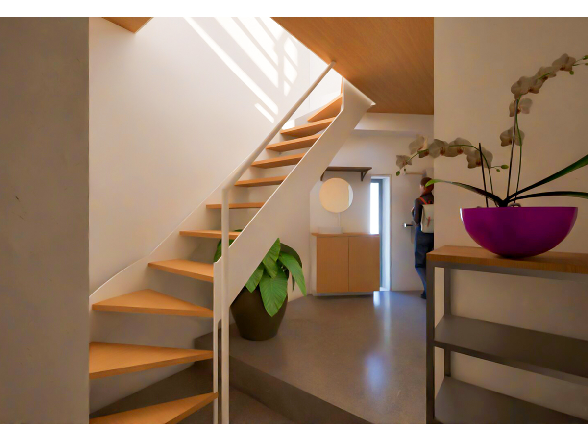 イレギュラーな窓とメゾネットが生み出す変化のある内観パース-1