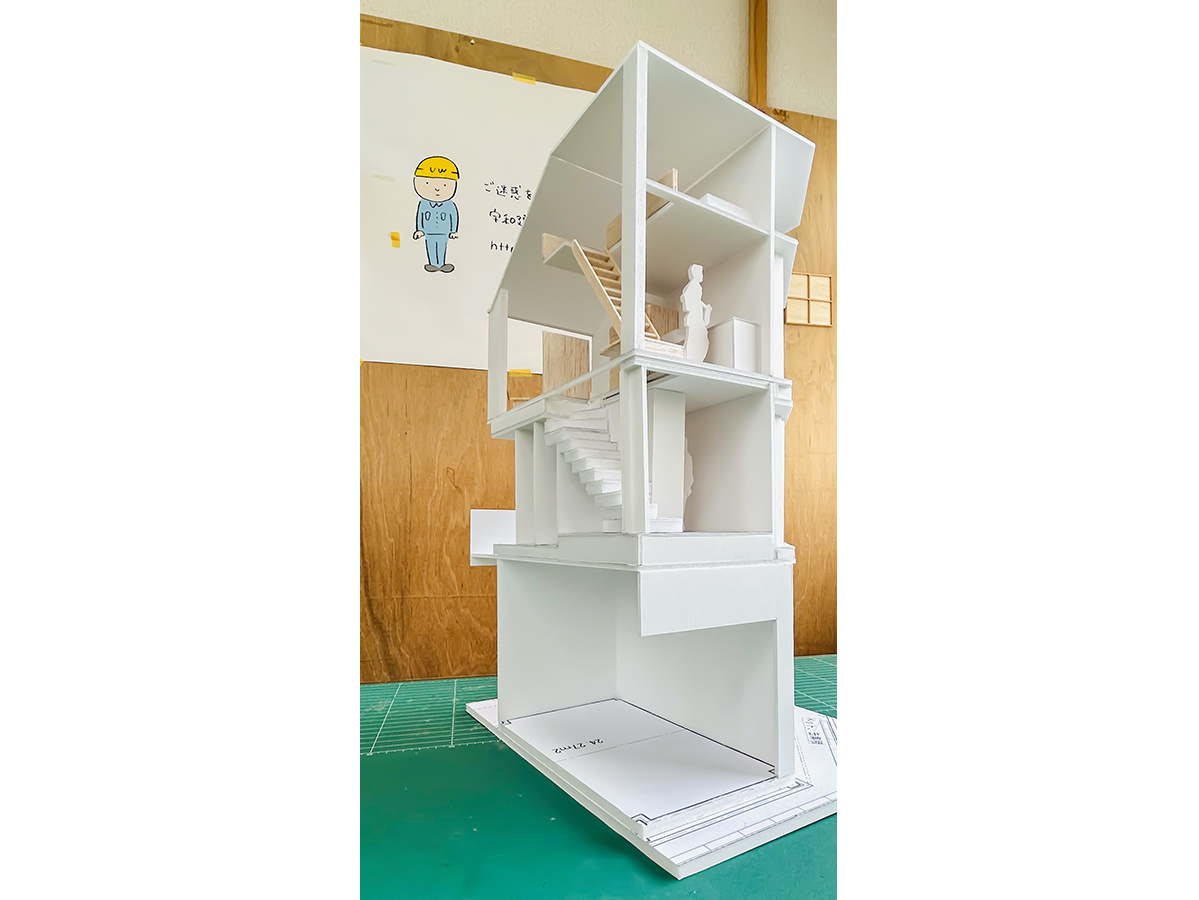 メゾネットと乱窓のスタディ断面模型-13