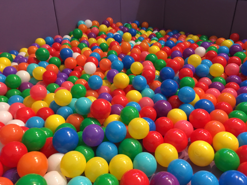 仙台放課後等デイサービスBEEボールプール