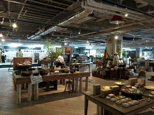 北仙台リノベ眞野屋：物販2